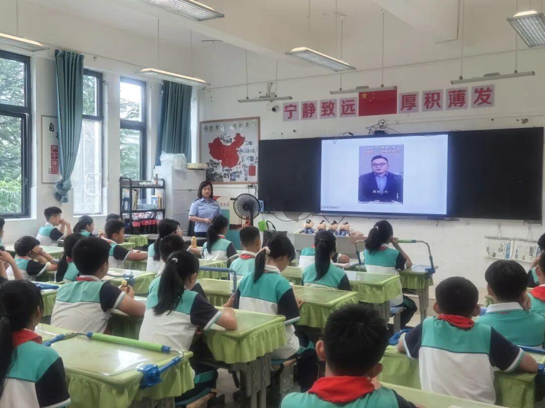 普法課堂現(xiàn)場.jpg 普法課堂現(xiàn)場.jpg