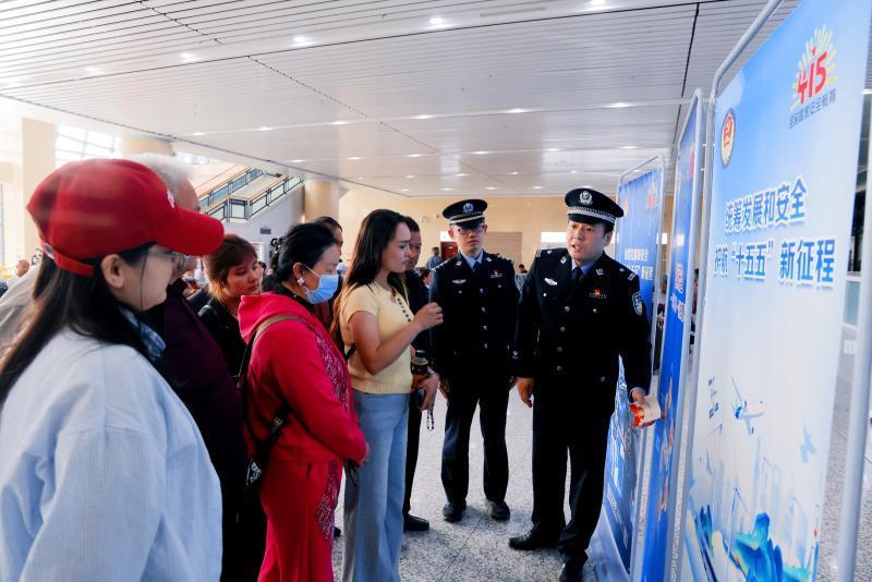 庫爾勒鐵警深入開展國(guó)家安全知識(shí)宣傳活動(dòng)