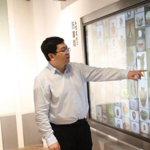 全國(guó)人大代表崔巖：加大創(chuàng)新投入與數(shù)據(jù)安全保障 讓人工智能研發(fā)、應(yīng)用、監(jiān)管安全可控